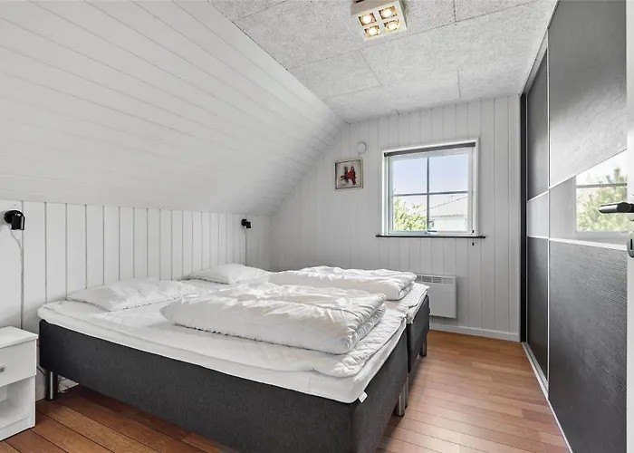 Bv185-blavand-degnevangen-5 * Blåvand